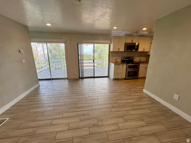 5412 W COLTER DR, Kearns, UT 84118