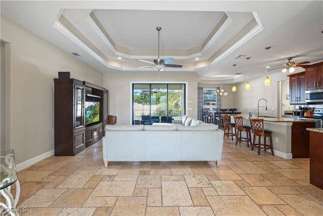 2121 SW 39th TER, Cape Coral, FL 33914