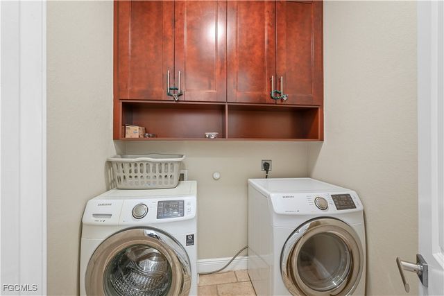 2121 SW 39th TER, Cape Coral, FL 33914