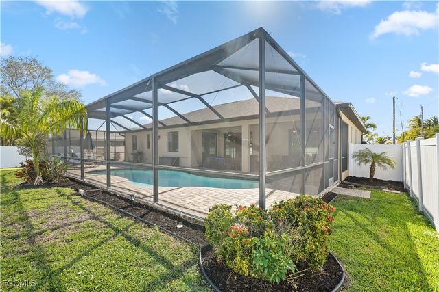 2121 SW 39th TER, Cape Coral, FL 33914