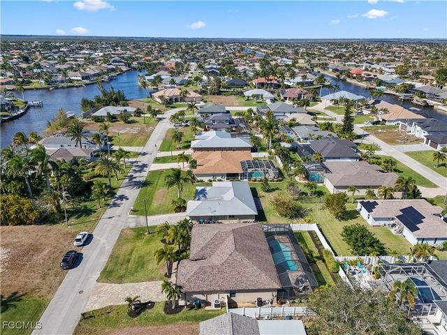 2121 SW 39th TER, Cape Coral, FL 33914