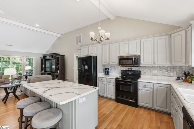 519 Island Point Road, Starr, SC 29684