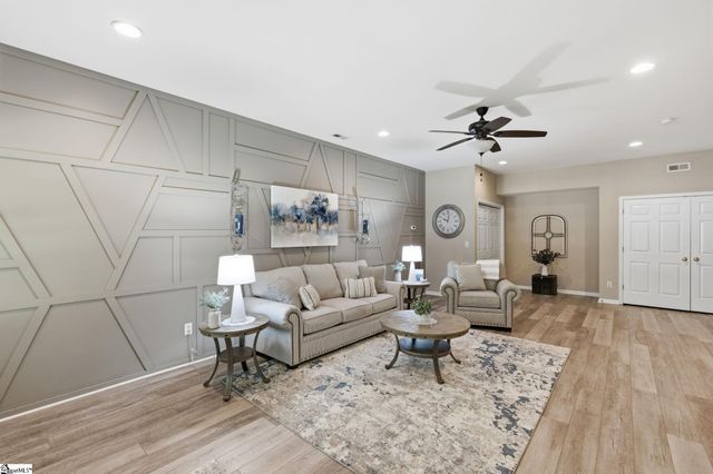 519 Island Point Road, Starr, SC 29684