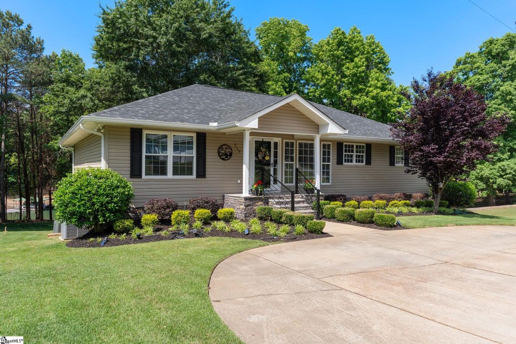 519 Island Point Road, Starr, SC 29684