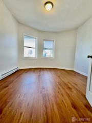 489 S 17th Street S, Newark, NJ 07103