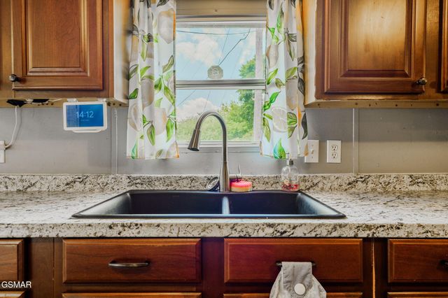 316 Kirby Way, Walland, TN 37886