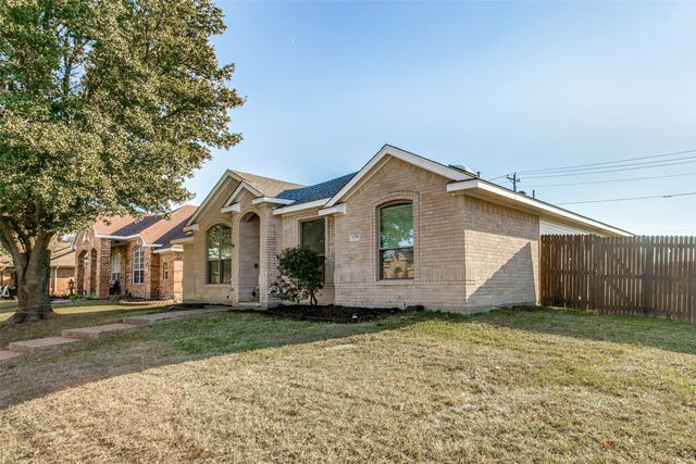 1220 Shady Elm Lane, Lewisville, TX 75067
