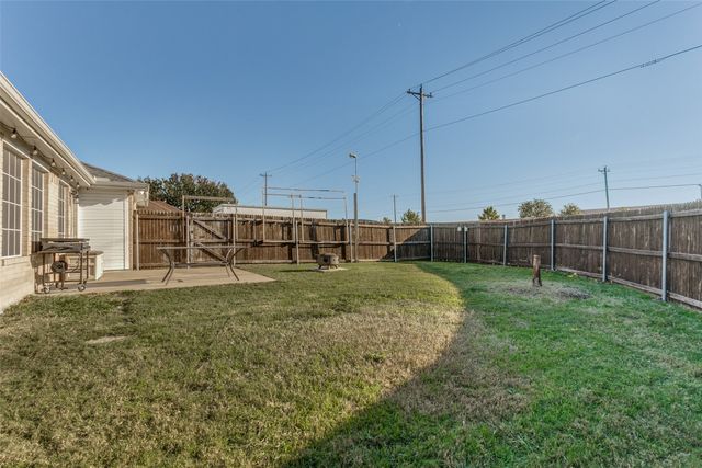 1220 Shady Elm Lane, Lewisville, TX 75067