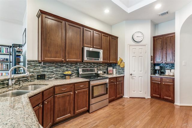 1220 Shady Elm Lane, Lewisville, TX 75067