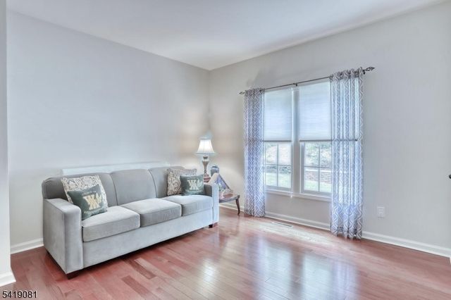 34 Crocker Mansion Dr, Mahwah Twp., NJ 07430