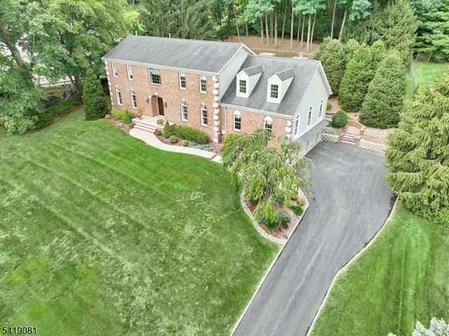 34 Crocker Mansion Dr, Mahwah Twp., NJ 07430