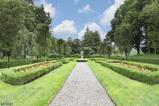 34 Crocker Mansion Dr, Mahwah Twp., NJ 07430