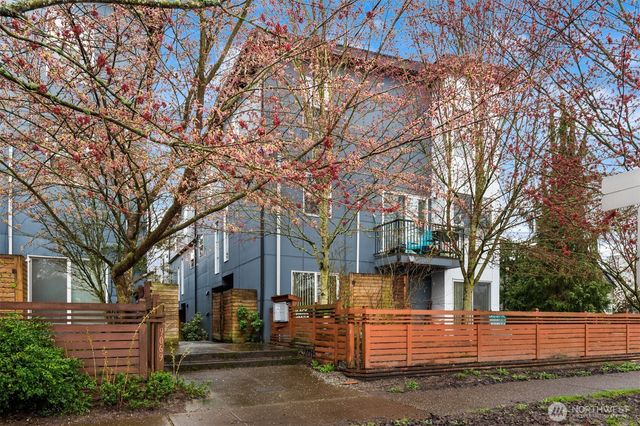9057 17th Avenue SW, Seattle, WA 98106