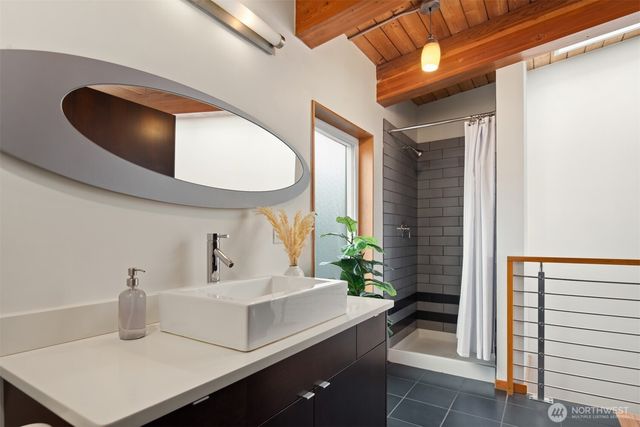 9057 17th Avenue SW, Seattle, WA 98106