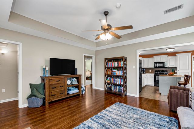 12266 Creekside Ave, Walker, LA 70785