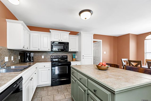 12266 Creekside Ave, Walker, LA 70785