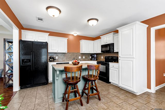 12266 Creekside Ave, Walker, LA 70785