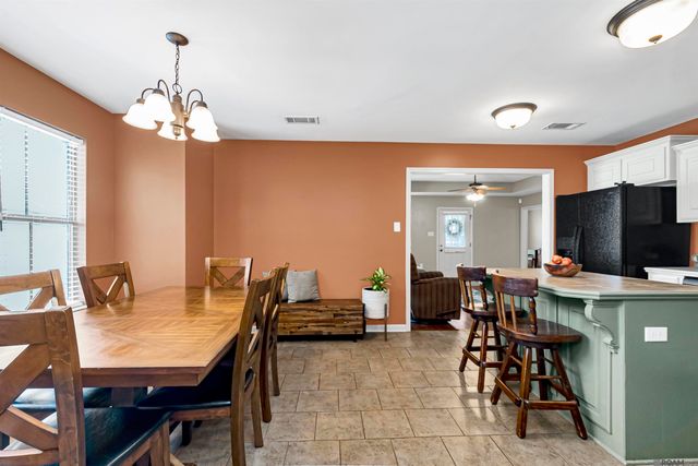 12266 Creekside Ave, Walker, LA 70785