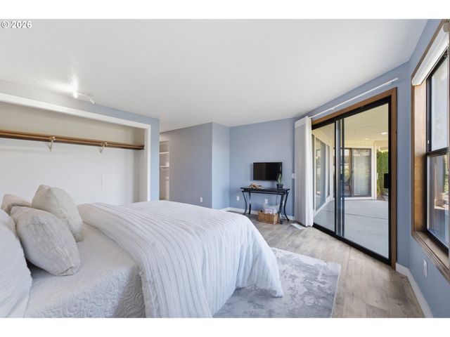 2115 Ne 158TH Pl, Portland, OR 97230