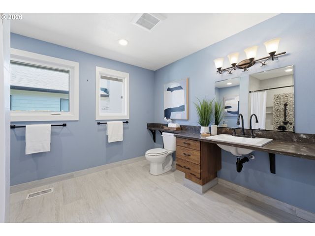 2115 Ne 158TH Pl, Portland, OR 97230