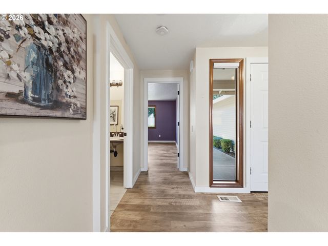 2115 Ne 158TH Pl, Portland, OR 97230