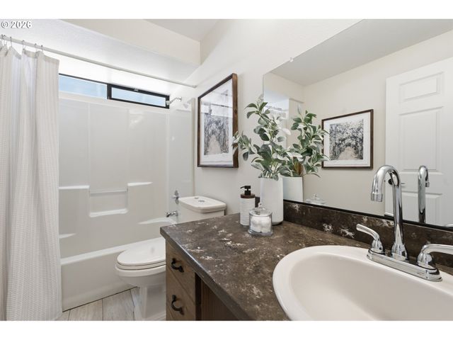 2115 Ne 158TH Pl, Portland, OR 97230