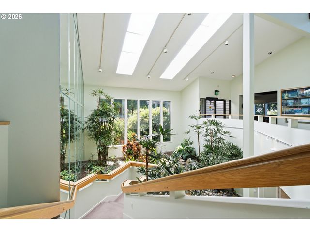 2115 Ne 158TH Pl, Portland, OR 97230