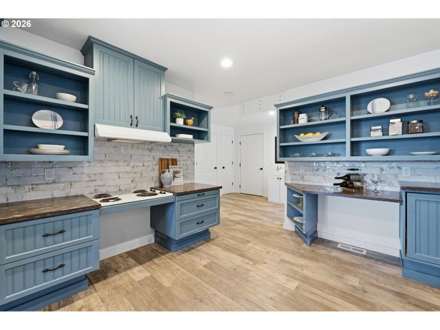 2115 Ne 158TH Pl, Portland, OR 97230