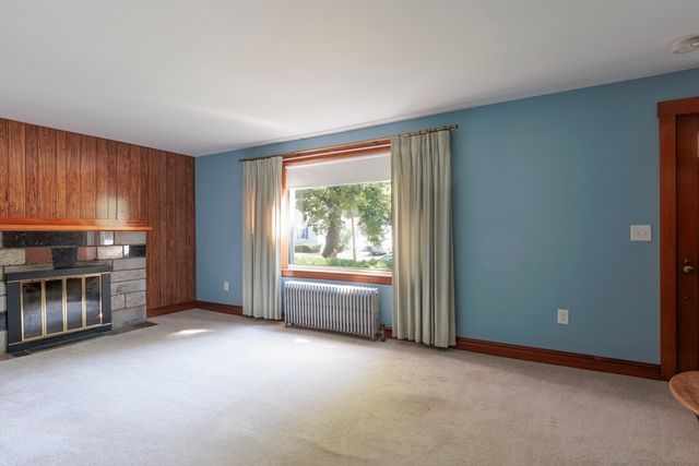 10 Marinel Ave, Chelmsford, MA 01863