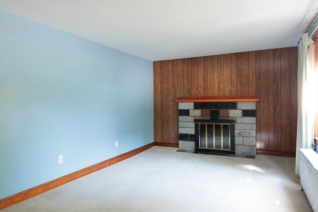 10 Marinel Ave, Chelmsford, MA 01863