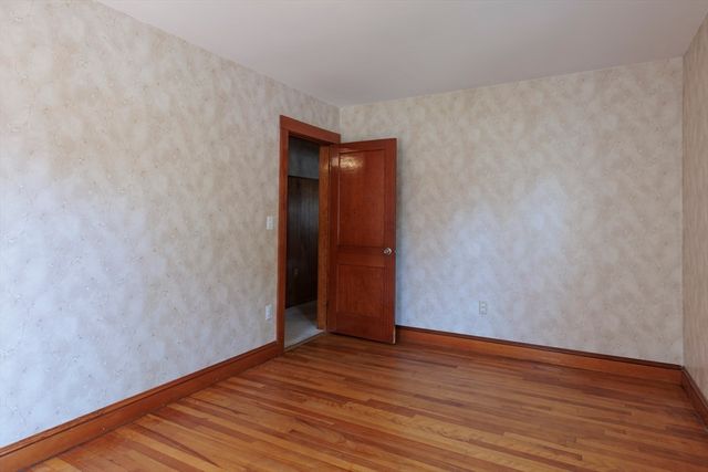 10 Marinel Ave, Chelmsford, MA 01863