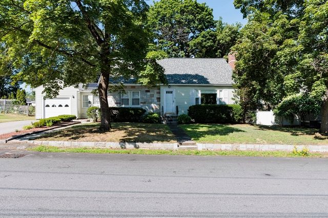 10 Marinel Ave, Chelmsford, MA 01863