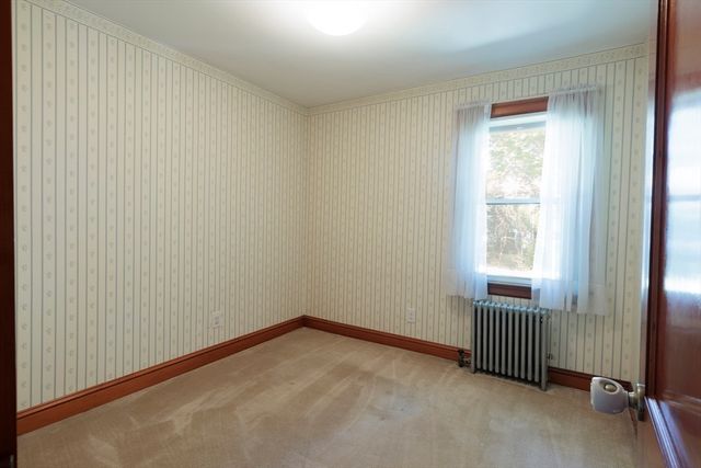10 Marinel Ave, Chelmsford, MA 01863