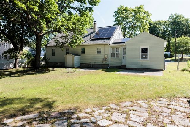 10 Marinel Ave, Chelmsford, MA 01863
