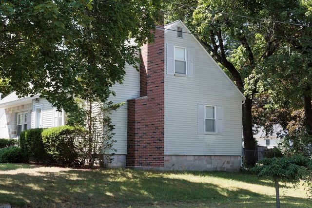 10 Marinel Ave, Chelmsford, MA 01863