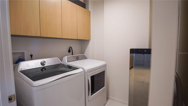 1020 SUNSET POINT ROAD 512, Clearwater, FL 33755