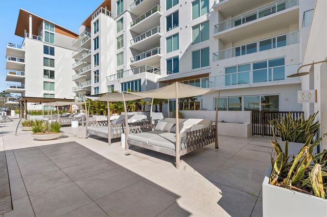 1020 SUNSET POINT ROAD 512, Clearwater, FL 33755