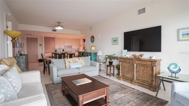 1020 SUNSET POINT ROAD 512, Clearwater, FL 33755