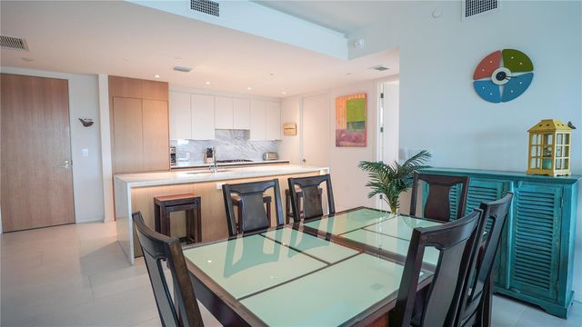 1020 SUNSET POINT ROAD 512, Clearwater, FL 33755