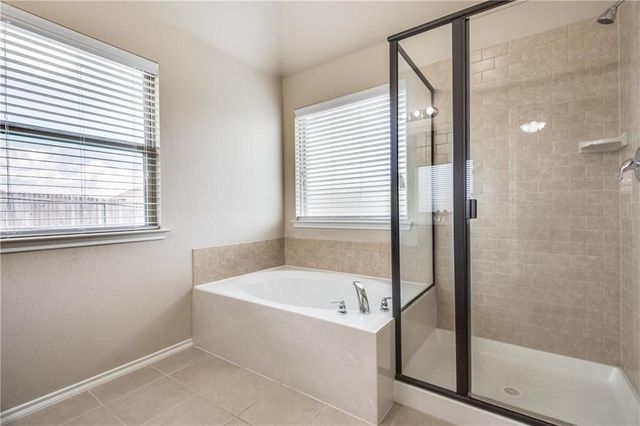429 Roger Graves Circle, Mckinney, TX 75072