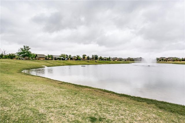 429 Roger Graves Circle, Mckinney, TX 75072