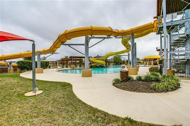 429 Roger Graves Circle, Mckinney, TX 75072