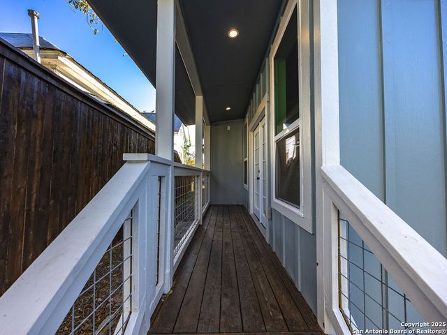 827 LEAL ST, San Antonio, TX 78207