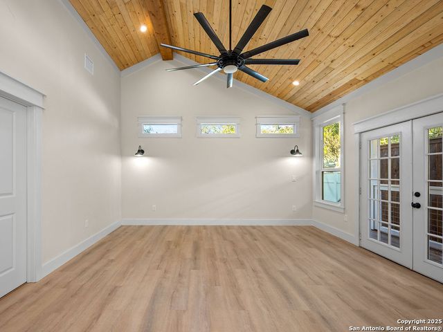 827 LEAL ST, San Antonio, TX 78207