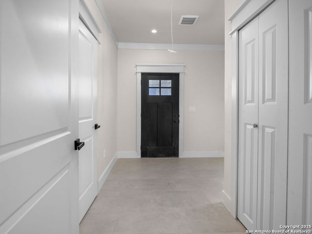 827 LEAL ST, San Antonio, TX 78207