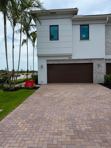 1214 National Street, Wellington, FL 33414