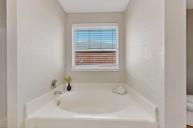 107 Windy Knoll Lane, Wylie, TX 75098