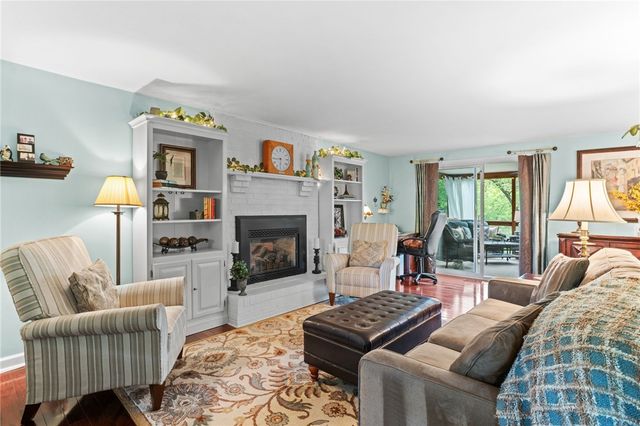 111 William Penn Circle, Leet Twp, PA 15143