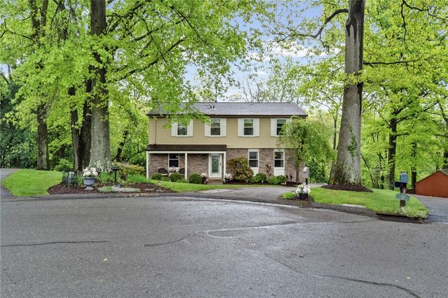 111 William Penn Circle, Leet Twp, PA 15143