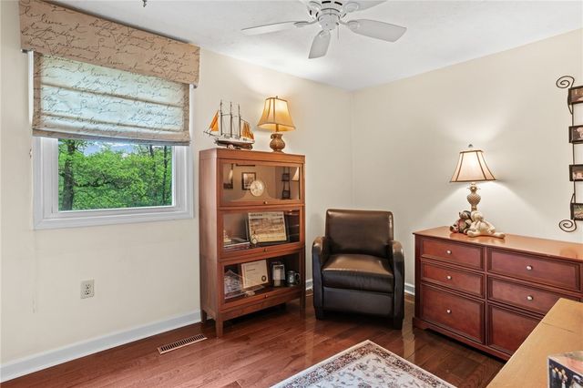 111 William Penn Circle, Leet Twp, PA 15143